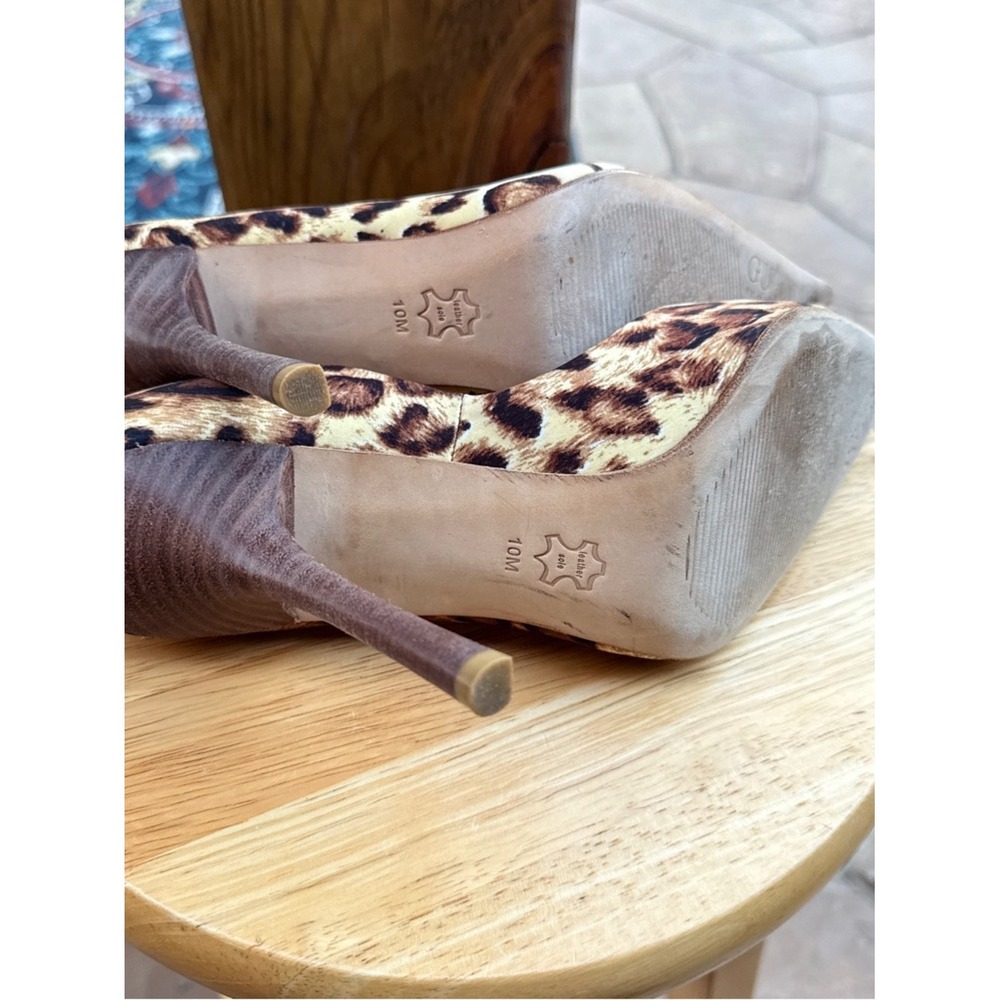 GUESS Leopard-Print Pointed Toe Pumps in Brown and Black - Picture 12 of 13